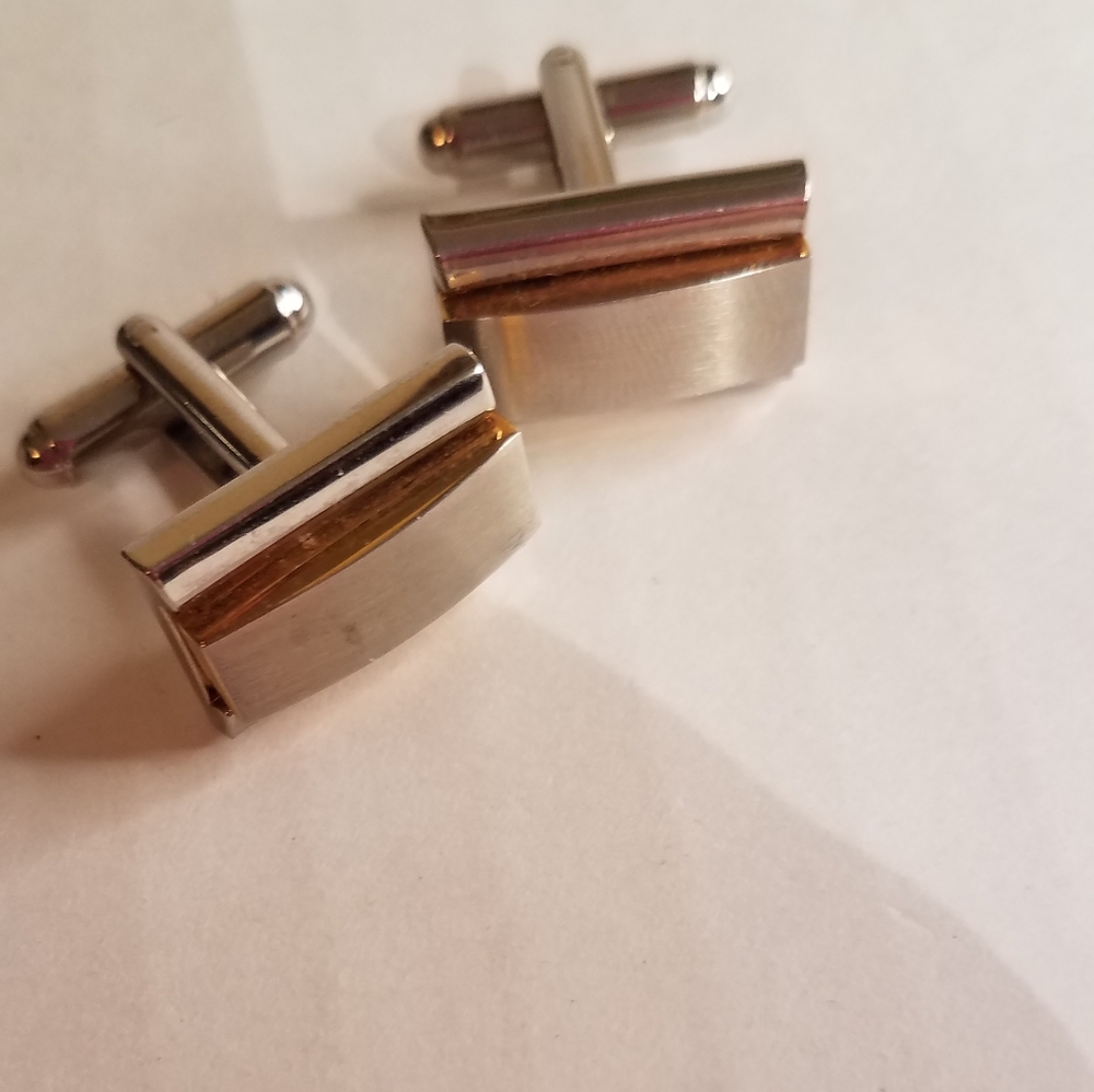 Silver and gold tone cufflink j82 - Picture 4 of 4